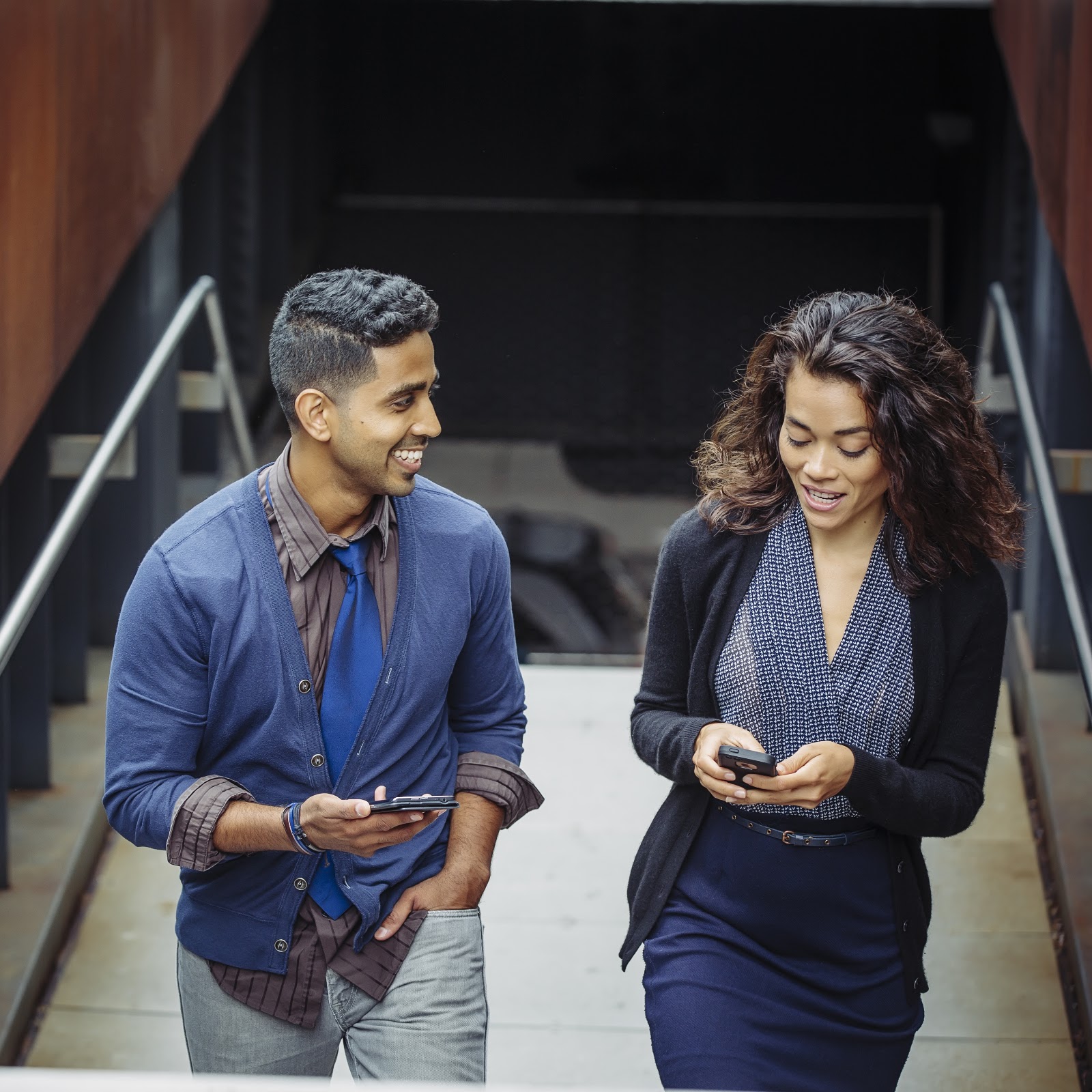 Business travelers in conversation